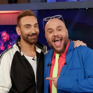 «Στην αγκαλιά του Φάνη»: Καλεσμένοι ο Νίκος Κοκλώνης και η Lila σε ρεσιτάλ ατάκας!