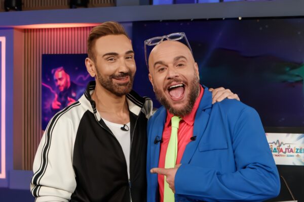 «Στην αγκαλιά του Φάνη»: Καλεσμένοι ο Νίκος Κοκλώνης και η Lila σε ρεσιτάλ ατάκας!