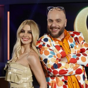 «Στην αγκαλιά του Φάνη»: Παρθένα Χοροζίδου, Νίκος Γιαννουλίδης και Βάλια Χατζηθεοδώρου στο πιο απρόβλεπτο late night show