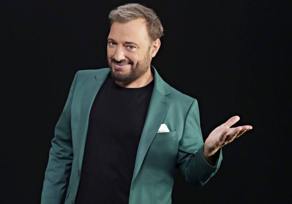 «THE WALL», με τον Χρήστο Φερεντίνο: Από τη διάσωση στη θάλασσα, μπροστά από τον «τοίχο» – Τετάρτη 18 Μαρτίου, στις 21:40, στον ΣΚΑΪ