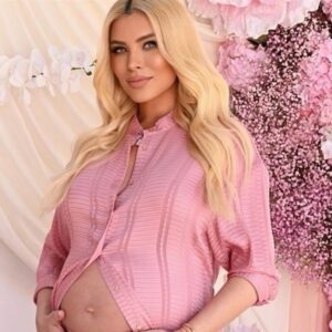 Κατερίνα Καινούργιου: Πανευτυχής με την κορούλα της – Η ανάρτηση του Παναγιώτη Κουτσουμπή  – Όσα αποκάλυψε ο μαιευτήρας της για τη γέννα (βίντεο)