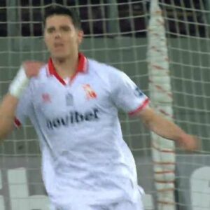 Αλύγιστος ο Πανσερραϊκός, πέρασε από τη Λάρισα και «βύθισε» την ΑΕΛ Novibet