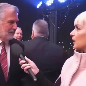 «Υπάρχει δήμαρχος για το κανάλι σας;»: Απίστευτο σκηνικό στην Κέρκυρα μεταξύ δημάρχου και δημοσιογράφου – Βίντεο