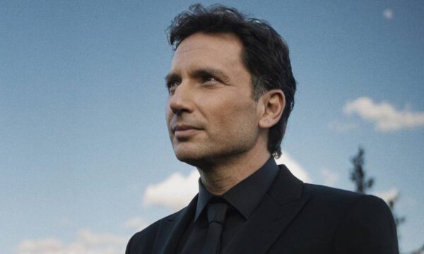 Δημήτρης Κανέλλος: Κάνει τη μουσική ανατροπή με τη δυναμική μπαλάντα «Το Σ΄Αγαπώ Μισοσβησμένο» και την υπογραφή του Λευτέρη Κιντάτου (βίντεο)