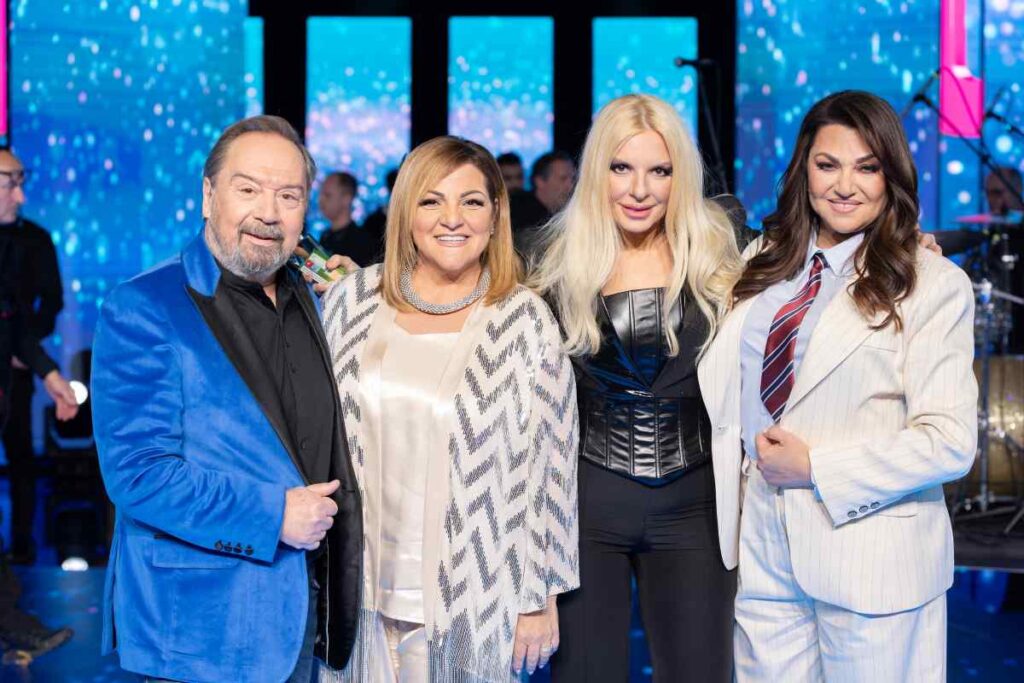 Το 8ο live του J2US ξεσήκωσε το κοινό και χάρισε ένα ακόμη αξέχαστο Σαββατόβραδο!  Πάρτι και στο Xκαι Νο 1 trend!