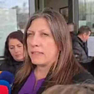 Δήλωσε αποχή η πρόεδρος του δικαστηρίου στη δίκη για τα βίντεο στα Τέμπη λόγω της συμπεριφοράς της Κωνσταντοπούλου: «Έχω δεχθεί πολλές προσβολές» (βίντεο)