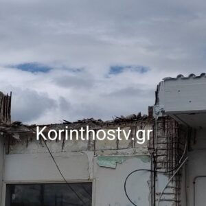 Τραγωδία στην Κόρινθο: Μπαλκόνι καταπλάκωσε διερχόμενη γυναίκα και την σκότωσε – Από θαύμα γλύτωσαν τα παιδιά της (βίντεο)