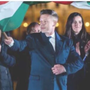 Σαρωτική νίκη του Πέτερ Μάγιαρ στις εκλογές της Ουγγαρίας: «Τα καταφέραμε, ανακτήσαμε τη χώρα μας»