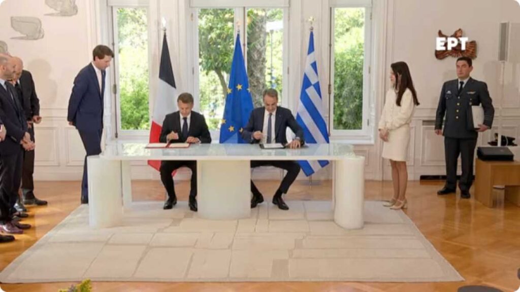Μητσοτάκης: Αξίωμα το «Ελλάς – Γαλλία, Συμμαχία», «στηριχτείτε πάνω μας» απάντησε ο Γάλλος πρόεδρος –  Έπεσαν υπογραφές σε εννέα συμφωνίες