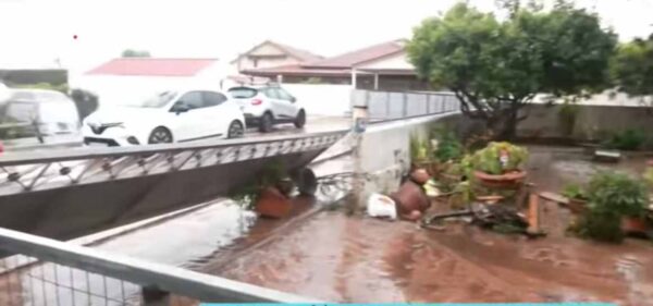 Kακοκαιρία Erminio:Ένας νεκρός στη Νέα Μάκρη,  πλημμυρισμένα σπίτια και πολλά προβλήματα στην Αττική –Η συγκλονιστική μαρτυρία για τον 55χρονο που πνίγηκε (βίντεο)