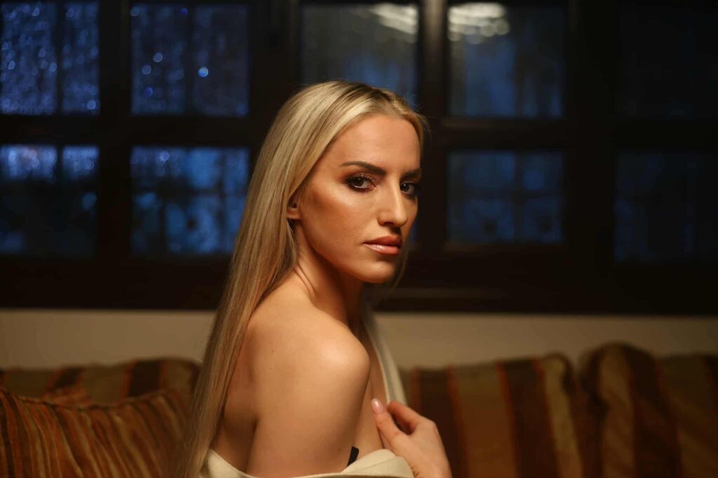 Συγκινεί η Ειρήνη Ντίσιου: «Μου λείπει πολύ ο Βασίλης Καρράς, τον είχα σαν πατέρα μου» (βίντεο)