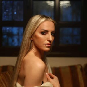 Συγκινεί η Ειρήνη Ντίσιου: «Μου λείπει πολύ ο Βασίλης Καρράς, τον είχα σαν πατέρα μου» (βίντεο)