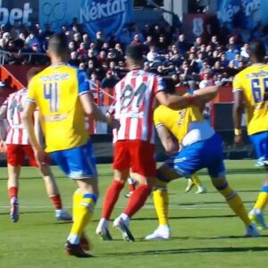 Πανσερραϊκός – Αστέρας Τρίπολης 0-0: Μοιρασιά στις Σέρρες, δεν εκμεταλλεύτηκε κανείς το δώρο του Παναιτωλικού