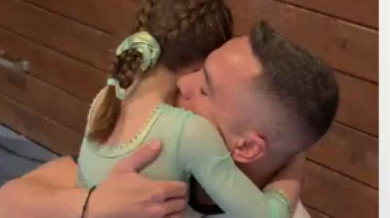 Βασίλης Πετρούνιας: Συγκινημένος για για τα τέσσερα μετάλλια της κόρης του στην ενόργανη γυμναστική – Δείτε βίντεο