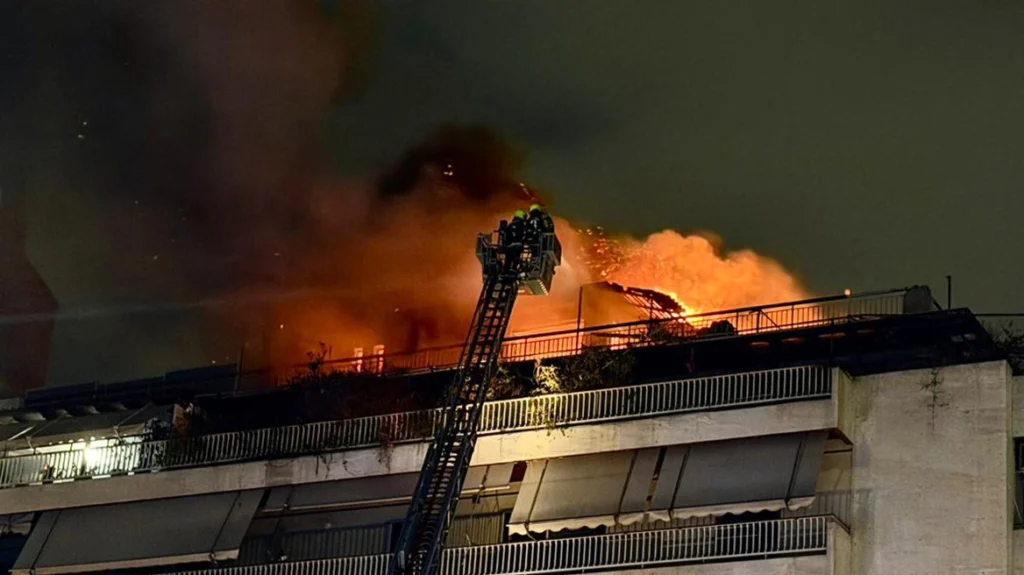 Μία γυναίκα έχασε τη ζωή της από πυρκαγιά  σε διαμέρισμα στη Νέα Σμύρνη