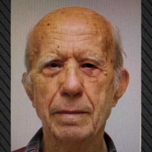 «Μου φέρθηκαν σαν σκυλί στην Ελλάδα, λύσσαξα και θα πάω στα γραφεία τους να τους δαγκώσω», αναφέρει  σε επιστολή του μετά την ένοπλη  επίθεση σε ΕΦΚΑ και Πρωτοδικείο