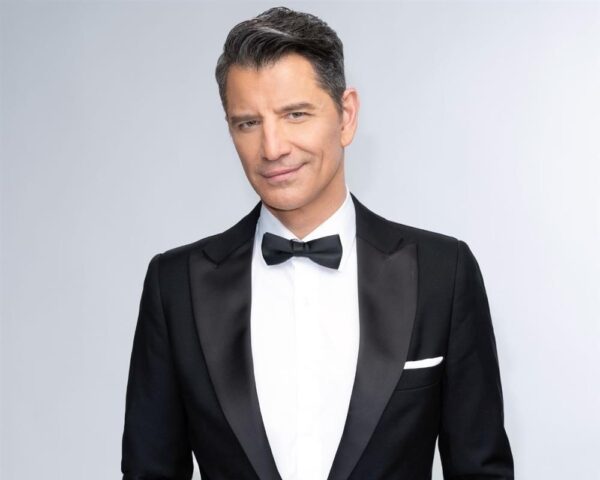 Your Face Sounds Familiar: Πρεμιέρα την Κυριακή 19 Απριλίου στον ΑΝΤ1 με παρουσιαστή  τον Σάκη Ρουβά – Τρέϊλερ