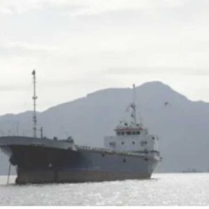 Το Ιράν ανοίγει τα Στενά του Ορμούζ για τα εμπορικά πλοία για όσο διαρκεί η εκεχειρία στον Λίβανο – Πτώση στο πετρέλαιο, κάτω από $90 το Brent