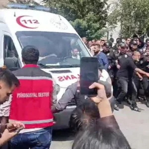 Εννέα οι νεκροί από την ένοπλη επίθεση σε σχολείο στην Τουρκία: Γιος πρώην αστυνομικού ο 14χρονος δράστης του μακελειού