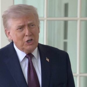 Τράμπ: Ξεκίνησε ο ναυτικός αποκλεισμός του Ιράν – Η Τεχεράνη επιθυμεί απεγνωσμένα συμφωνία, δεν ζητάω συγνώμη από τον Πάπα