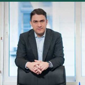 ΠΑΣΟΚ: Κανένας ανασχηματισμός δεν μπορεί να διασώσει την κυβέρνηση, μόνη λύση οι πρόωρες εκλογές