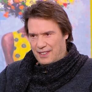 Στράτος Τζώρτζογλου για Σοφία Μαριόλα: “Μάλλον δεν το χειρίστηκε σοφά να πάει με κάποιον να φιληθεί στα μπουζούκια, αν τον ξέρει 3 – 4 μέρες”(βίντεο)