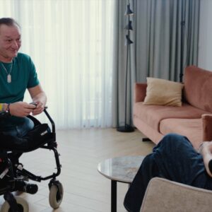 «Η Ζωή σου Όλη»: Η Χριστίνα Βίδου συναντά τον βετεράνη μαχητή  Γιούρι Ολένικ –  Απόψε, Τρίτη 14 Απριλίου στις 00.30, στον ΣΚΑΪ