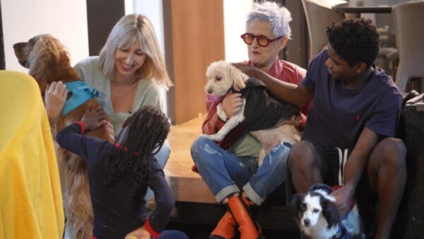 Pet Stories –  *Full of Love: Στην παρέα μας η επιχειρηματίας και ακτιβίστρια Φωτεινή Παντζιά με τα παιδιά και τα 7 ζωάκια της Σάββατο 30 Μαΐου στις 12.40, στον ΣΚΑΪ