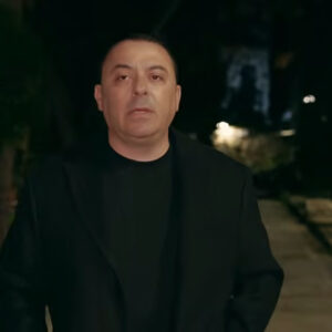 «Δεν υπολόγιζα κανέναν»: Εντυπωσιάζει το νέο κοινωνικό τραγούδι του Μαρίνου Αγαπίου!