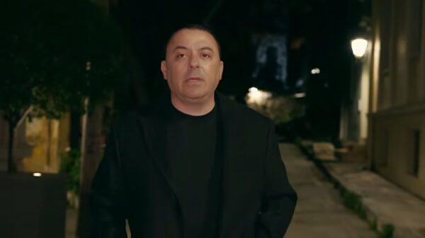 «Δεν υπολόγιζα κανέναν»: Εντυπωσιάζει το νέο κοινωνικό τραγούδι του Μαρίνου Αγαπίου!