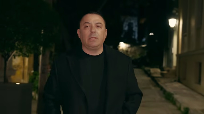 «Δεν υπολόγιζα κανέναν»: Εντυπωσιάζει το νέο κοινωνικό τραγούδι του Μαρίνου Αγαπίου!