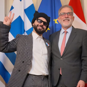 Eurovision 2026: Ο πρέσβης της Ελλάδας στην Αυστρία υποδέχθηκε τον Akyla και την ελληνική αποστολή σε μια ξεχωριστή εκδήλωση (βίντεο)