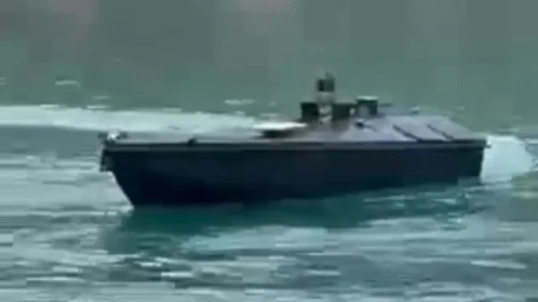 Θρίλερ με το σκάφος – drone στη Λευκάδα – Ήταν οπλισμένο με εκρηκτικά – Τα σενάρια που εξετάζονται (βίντεο)