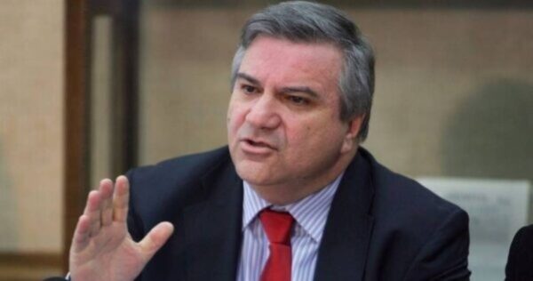 Χάρης Καστανίδης: Αποχωρεί από το ΠΑΣΟΚ με επιστολή – καταπέλτη κατά του Νίκου Ανδρουλάκη