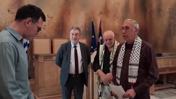 Πειθαρχική έρευνα του υπ. Εσωτερικών για την ορκωμοσία του Πέτρου Κωνσταντίνου στον Δήμο Αθηναίων – Το κείμενο που διάβασε – Βίντεο