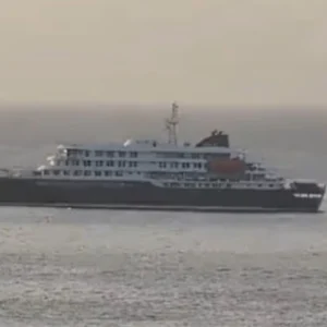 Περιπέτεια στον Ατλαντικό: Τρεις επιβάτες κρουαζιερόπλοιου νεκροί από ύποπτη επιδημία χανταϊού  – Δεν το αφήνουν να δέσει γιατί φοβούνται εξάπλωση