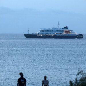 Διεθνής συναγερμός για τον χανταϊό από το κρουαερόπλοιο: Η ΕΕ ενεργοποιεί τον Μηχανισμό Πολιτικής Προστασίας – Από την Ιταλία, την Ισπανία μέχρι τη Χιλή και τις ΗΠΑ  άτομα μπαίνουν σε καραντίνα