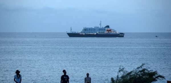 Διεθνής συναγερμός για τον χανταϊό από το κρουαερόπλοιο: Η ΕΕ ενεργοποιεί τον Μηχανισμό Πολιτικής Προστασίας – Από την Ιταλία, την Ισπανία μέχρι τη Χιλή και τις ΗΠΑ  άτομα μπαίνουν σε καραντίνα