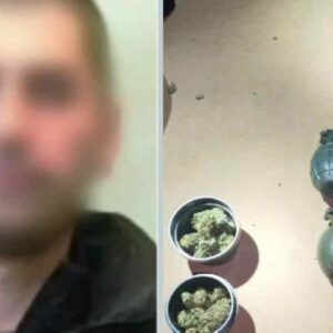 Μικρολίμανο : Το οπλοστάσιο που κουβαλούσε ο «Τίτι» όταν τον σταμάτησαν οι αστυνοικοί – Χειροβομβίδες, πιστόλια και ναρκωτικά – Φωτογραφίες
