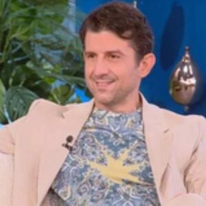 Μιχάλης Οικονόμου: Η εξομολόγηση για τον σύζυγό του – “Δυσκολευτήκαμε με το θέμα του παιδιού, όπως και κάθε οικογένεια”(βίντεο)