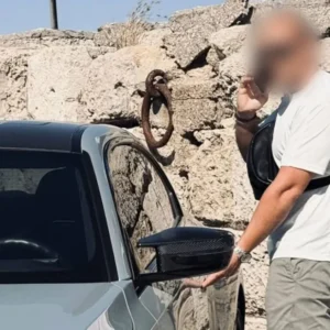 Ρόδος: «Δεν έτρεχα, πέρασα με πράσινο» ισχυρίζεται ο 44χρονος οδηγός του φονικού τροχαίου στη Ρόδο – Πριν δύο χρόνια είχε εμπλακεί ξανά σε ατύχημα – «Ήταν η κακιά ώρα», λέει η αδελφή του (βίντεο)