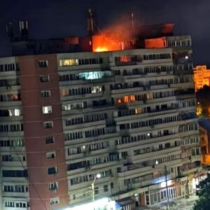 Ρουμανία: Ρωσικό drone χτύπησε πολυκατοικία , δύο τραυματίες – «Σοβαρή και ανεύθυνη κλιμάκωση» λέει το Βουκουρέστι, η αντίδραση του ΝΑΤΟ – Βίντεο