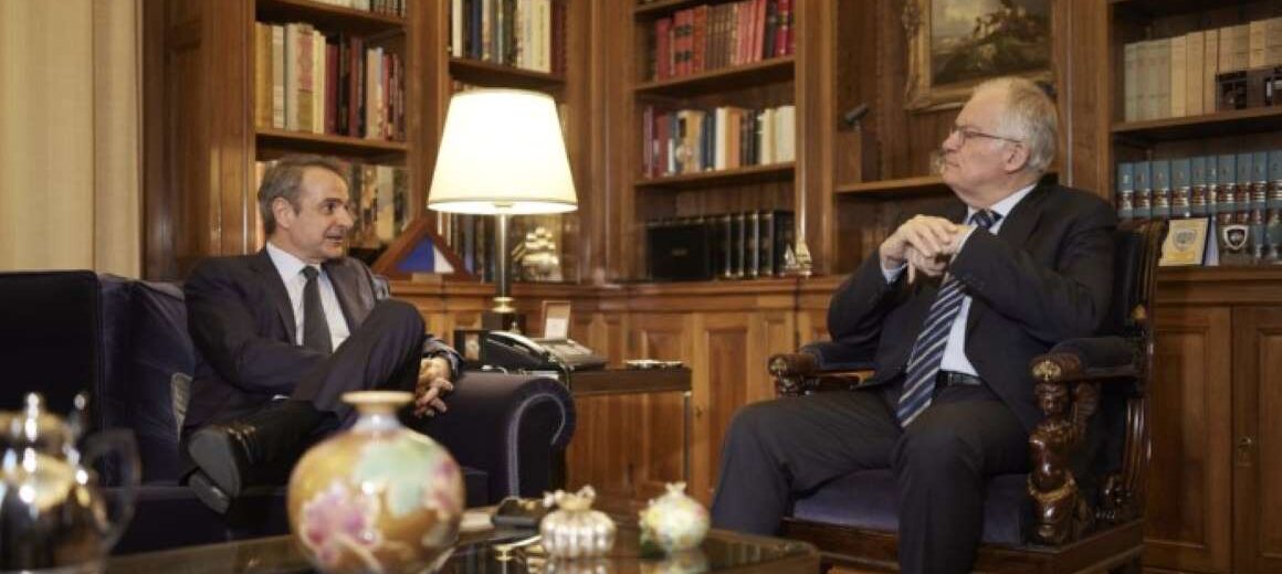 Μητσοτάκης σε Τασούλα: «Σε ένα χρόνο οι εκλογές, η αναδιάταξη του πολιτικού σκηνικού δεν μας αφορά»