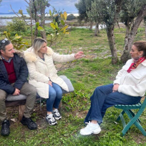 ΕΡΤ1 – Η εκπομπή «Ό,τι Αξίζει» με την Ίνα Ταράντου ταξιδεύει στην Κορωνησία – Κυριακή 24.05.2026