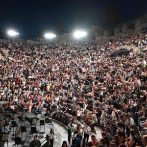 Μάγεψε το κοινό η συναυλία της Εθνικής Συμφωνικής Ορχήστρας της ΕΡΤ, με τον Λεωνίδα Καβάκο και τον Ηλία Λιβιεράτο, για την Παγκόσμια Ημέρα Μουσικής