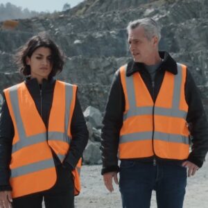 «Η γη της ελιάς»:  Η Ασπασία αυτοκτονεί πάνω από τον τάφο του Κίμωνα