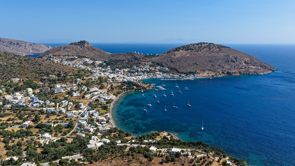 Happy Traveller στη Λέρο: Σάββατο 20 & Κυριακή 21 Ιουνίου στις 16.55, στον ΣΚΑΪ – Τρέϊλερ