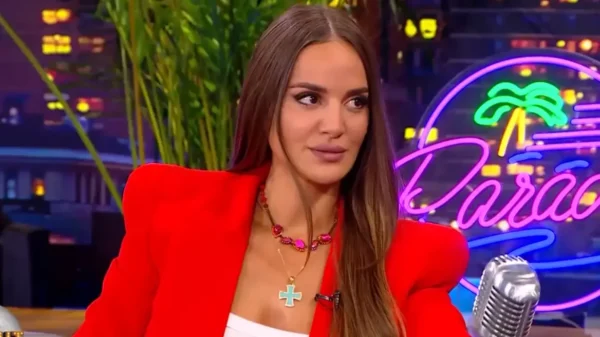 Ρία Ελληνίδου: Δεν μου αρέσει η διαδικασία του γάμου, τα ζευγάρια καταλήγουν να προσπαθούν να ηρεμήσουν τα σόγια που γκρινιάζουν (βίντεο)