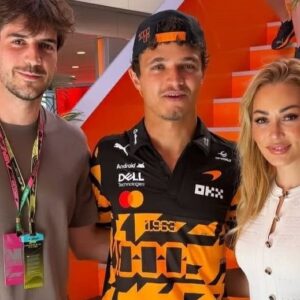 Ιωαννίδης και Βουλγαράκη στο Grand Prix της Βαρκελώνης –Φωτoγραφήθηκαν με τον Λάντο Νόρις