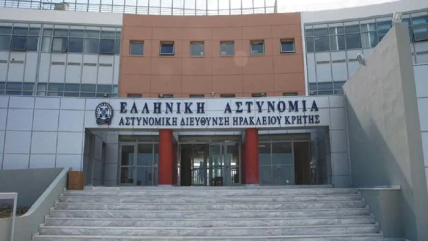 Ηράκλειο: Πέθανε ξαφνικά στα κρατητήρια η 34χρονη που πέταξε το μωρό στα σκουπίδια!